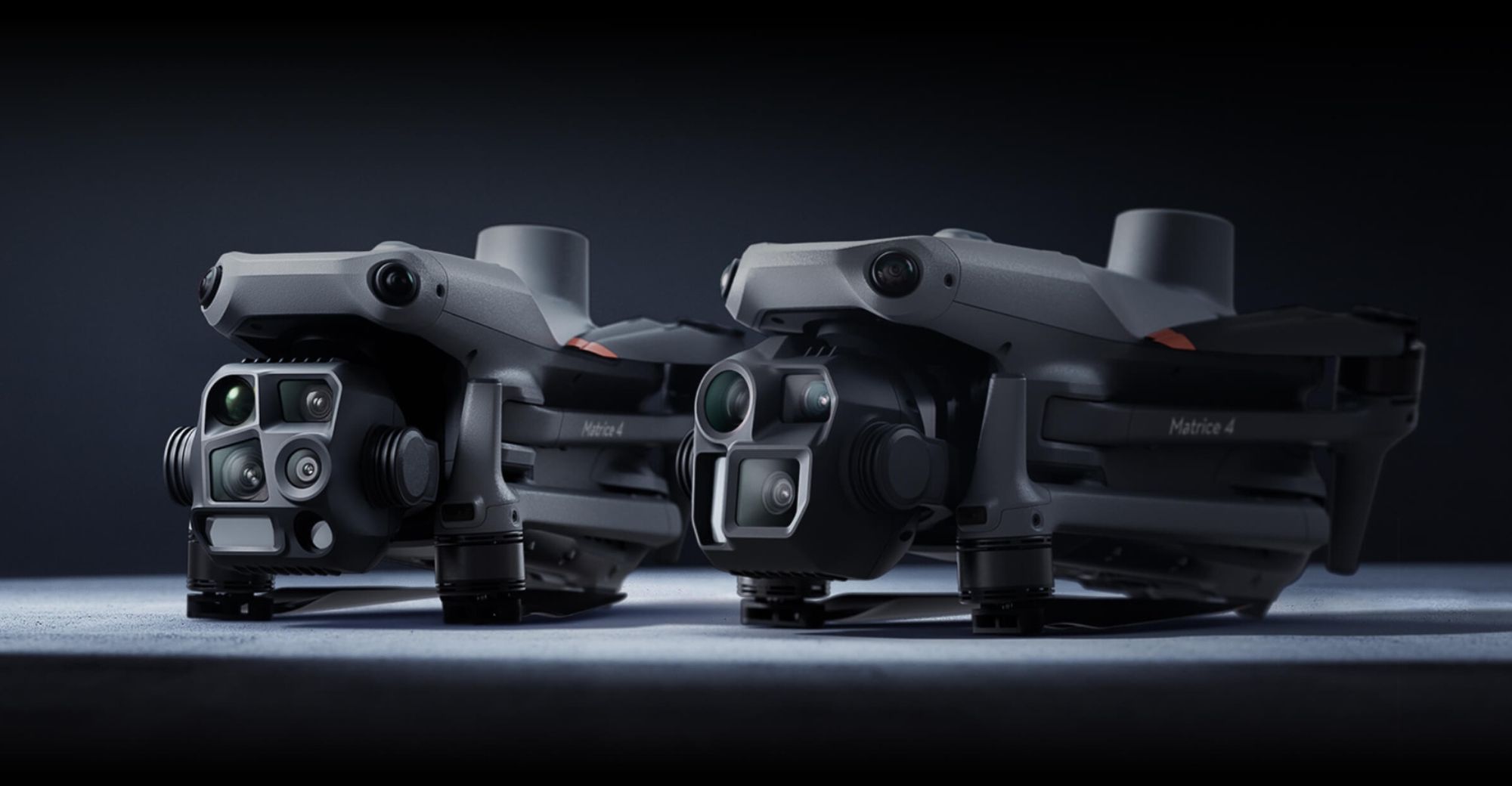 Drone professionale in volo per rilievo aereo
